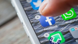 Facebookを削除する方法
