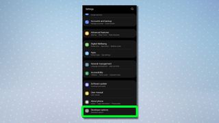 開発者向けオプションが有効になっている Android 設定メニューを示すスクリーンショット