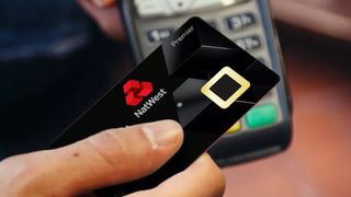 非接触型カード決済により現金が完全に不要になります