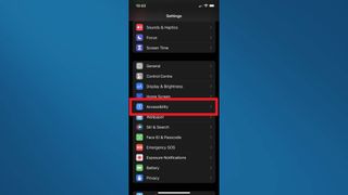 iOS 15 でバックグラウンド サウンドをオンにする方法 - アクセシビリティを選択する