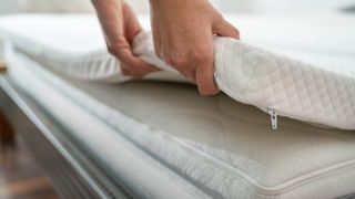 マットレスの上に敷くマットレストッパー