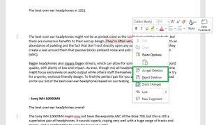 Word での変更を追跡する方法: 変更を承認または拒否する ステップ 2: [変更を承認] または [変更を拒否] をクリックします。