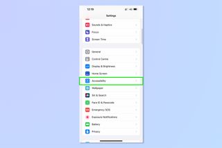 iPhone でフォント サイズを変更するために必要な手順を示すスクリーンショット