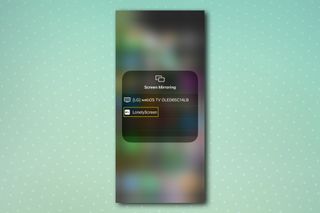 iPhone 画面を PC にミラーリングする方法を示す iPhone AirPlay メニュー画面