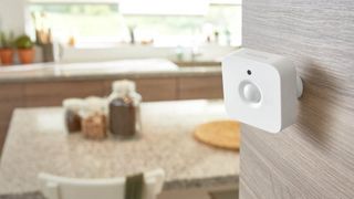Philips Hue 570977 壁に取り付けられたモーション センサー