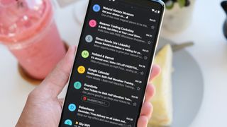 Gmailのダークモード