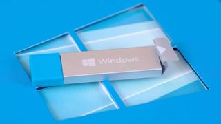 Windows 10 のインストール方法: インストーラー ツールをダウンロード
