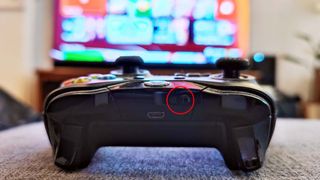 Xbox One コントローラーを Xbox Series X および Xbox Series S に接続する方法