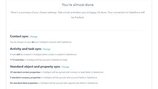 Hubspot と Salesforce フィールドのマッピングと同期設定の確認画面