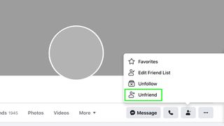 Facebook の友達を解除する方法 - 「友達を解除」をクリックします