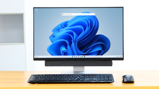 Insider ビルドのデスクトップ上の Windows 11 検索バー