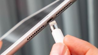 iPadを充電する