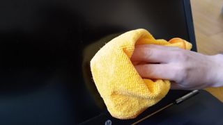 ラップトップを掃除する方法